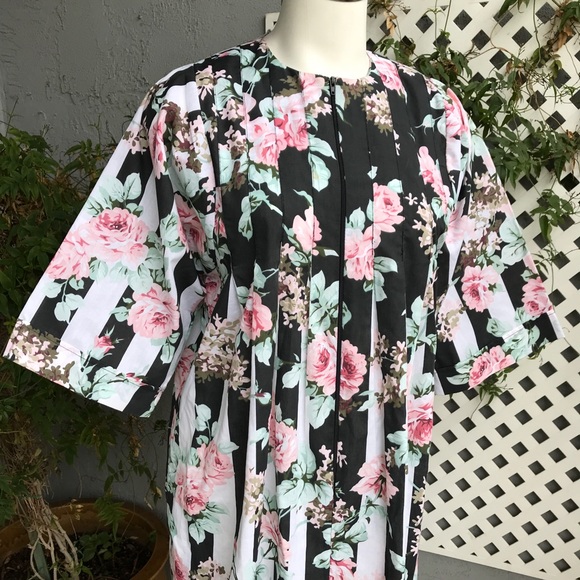 SOLD ANTHONY RICHARDS Floral House Coat Caftan - Picture 2 of 8